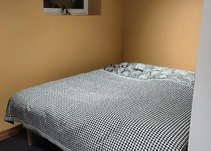 Apartman Splitter Ny I Sokkel Pa Enebolig Vikhammer